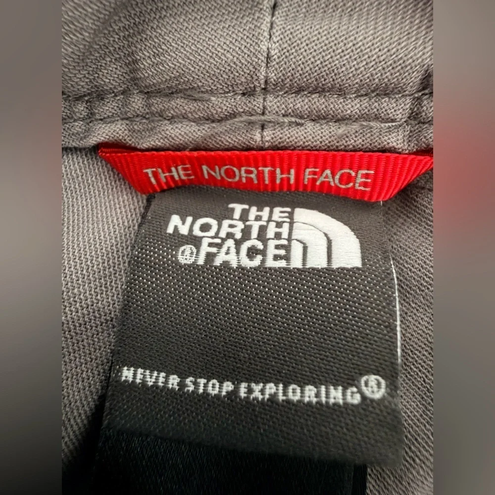The North Face Gray Roll Up Hem Hiking Pants Size men’s Size M